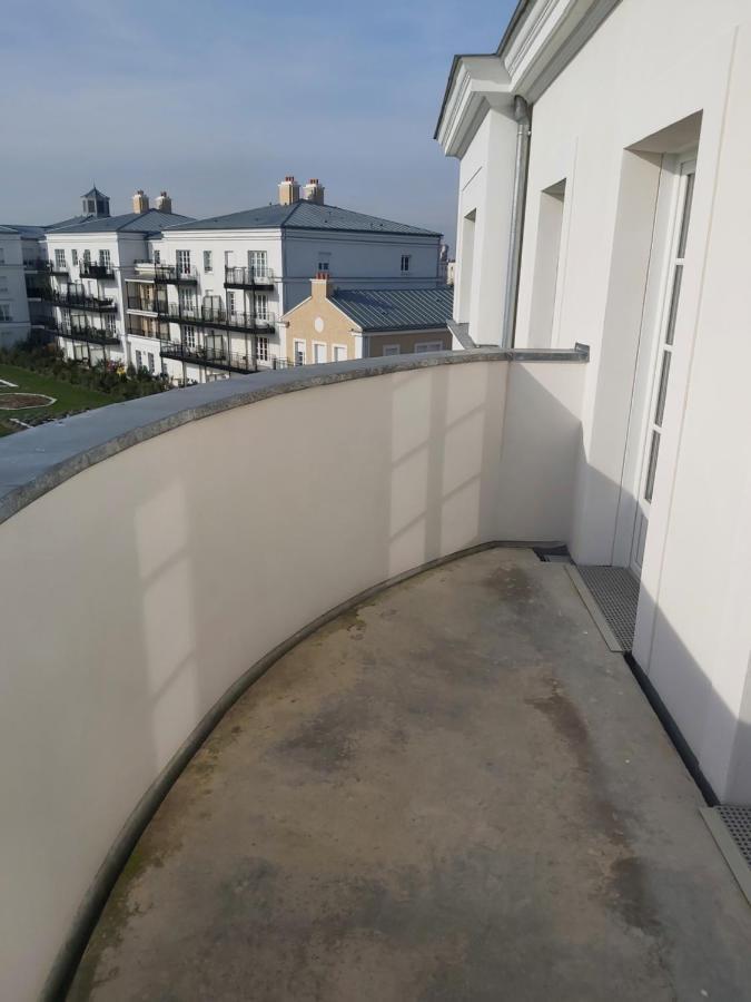 3 Room Flat In Parklane - 1,5Km Disney سيري المظهر الخارجي الصورة