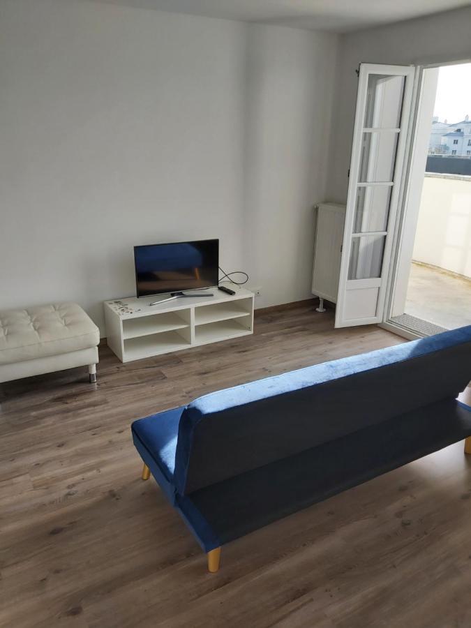 3 Room Flat In Parklane - 1,5Km Disney سيري المظهر الخارجي الصورة